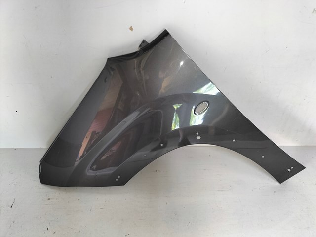 Крило переднє ліве 9816483780 Peugeot/Citroen