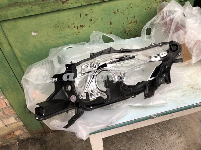 8113033881 Toyota Основна фара - вставка