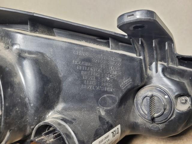 Основна фара - вставка Hyundai/Kia 921022M550 ціна, від 583.43 USD