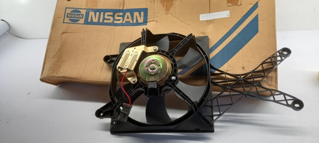 Дифузор радіатора охолодження, в зборі з двигуном і крильчаткою Nissan/Infiniti 214816F600