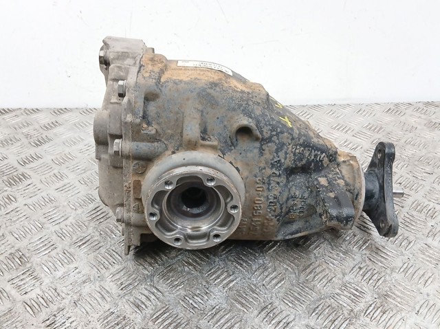 7566225 BMW Задній редуктор