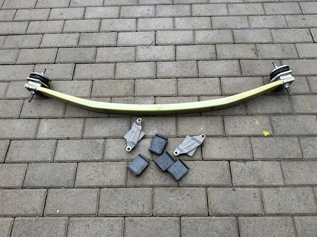 Ресори задні 32370045 Volvo