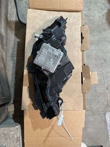 Купити LR159596 Land Rover 