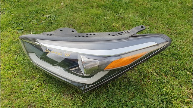 92101B8530 Hyundai/Kia Фара дальнього світла в зборі