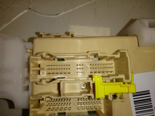 8273042750B Toyota 