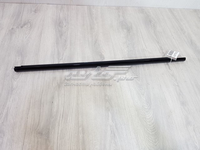  Land Rover LR080274
