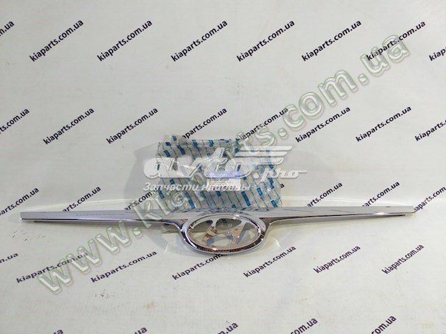 Накладка (рамка) решітки радіатора 863534Y100 Hyundai/Kia