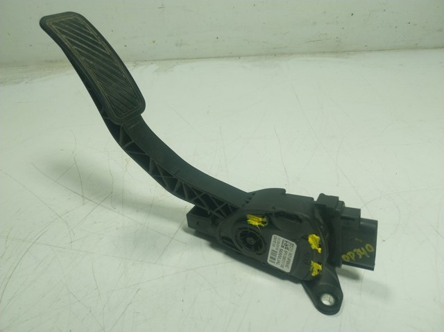 Педаль газу 8V219F836AC Ford