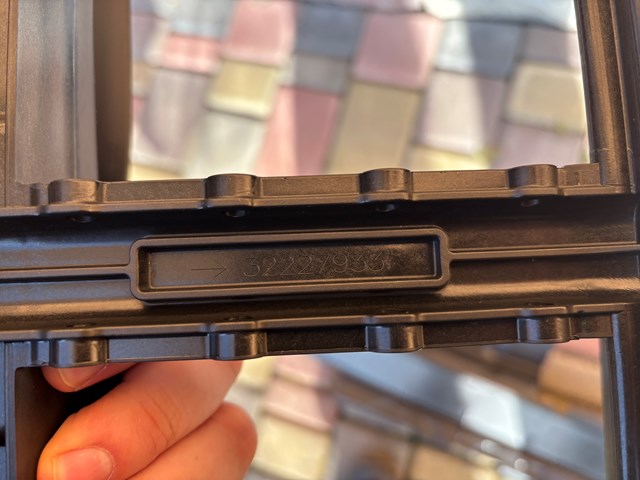 32227933 Volvo 