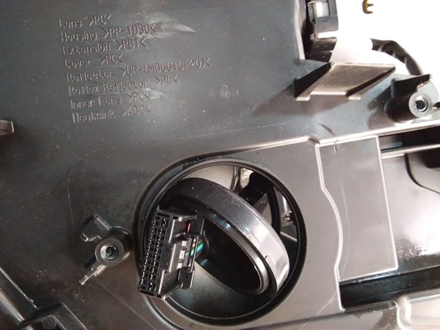 Фара передня права Toyota 8114578060