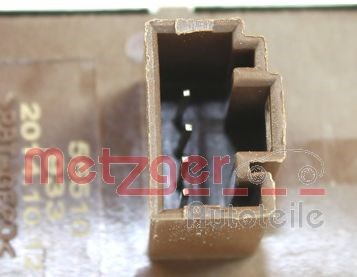 Кнопковий блок керування склопідіймачами передній лівий Metzger 916247 ціна, від 9.83 USD
