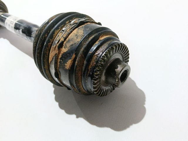 Піввісь права 31608687782 BMW