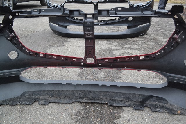 Купити DGH950031 Mazda Буфер (бампер) передній