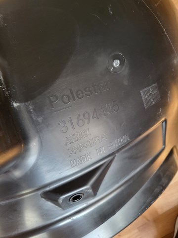 Підкрилок передній лівий Volvo 31694435