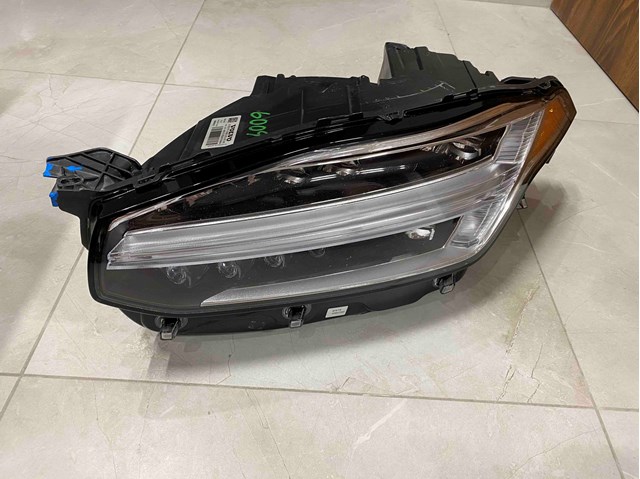 Купити 31395940 Volvo Основна фара в зборі ліва