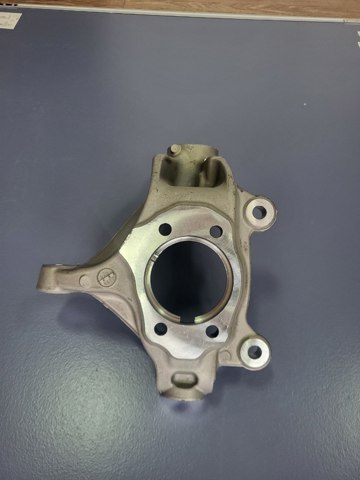 Цапфа поворотного кулака Nissan/Infiniti 400146RR0A