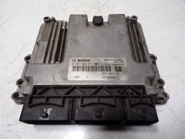 Блок двигуна Renault (RVI) 0281032811