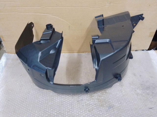Скло заднє праве Renault (RVI) 823003816R ціна, від 67.64 USD