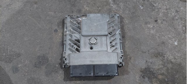  Модуль (блок) керування (ЕБУ) двигуном Volkswagen Jetta 4