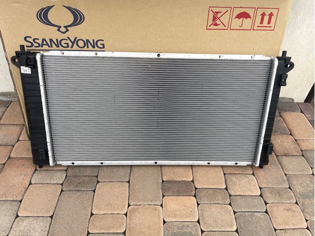 Купити 2131034620 Ssang Yong Радіатор двигуна
