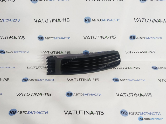Решітка переднього бампера, права FPS FP9539996