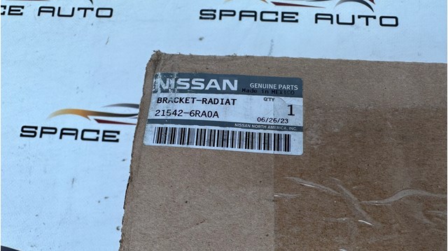 215426RA0A Nissan/Infiniti Повітропровід / дефлектор радіатора, верхній