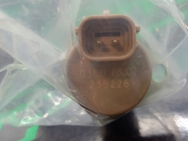 Клапан регулювання тиску палива Denso 2940090251 ціна, від 63.35 USD