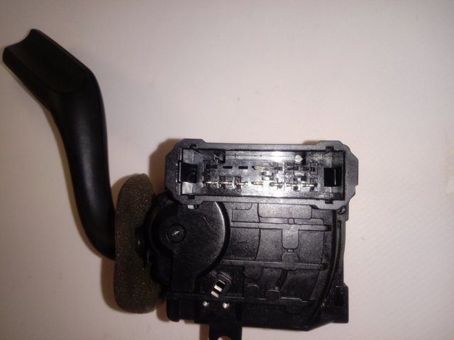 Перемикач підрульовий, правий Renault (RVI) 7421535700 ціна, від 37.20 USD