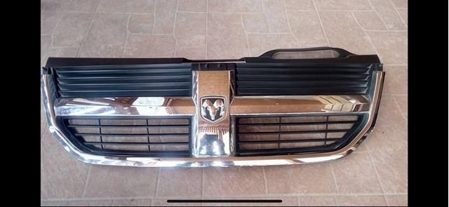 Купити 1BG84SZ0AE Chrysler Захисна решітка радіатора