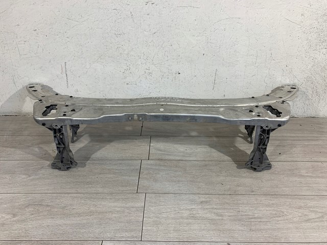 A2056204201 Mercedes Накладка верхня передній панелі / супорта радіатора