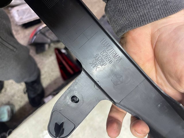 Купити 1UJ47TRMAA Chrysler 
