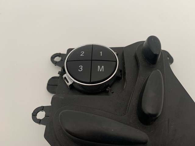  Mercedes A2118207810 ціна, від 25.40 USD