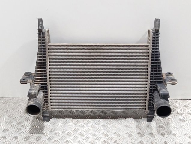 Купити 504028468 Iveco Радіатор интеркуллера