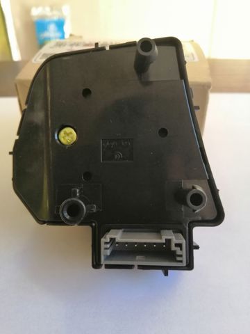 Купити 96700C1510 Hyundai/Kia Блок кнопкових перемикачів кермового колеса