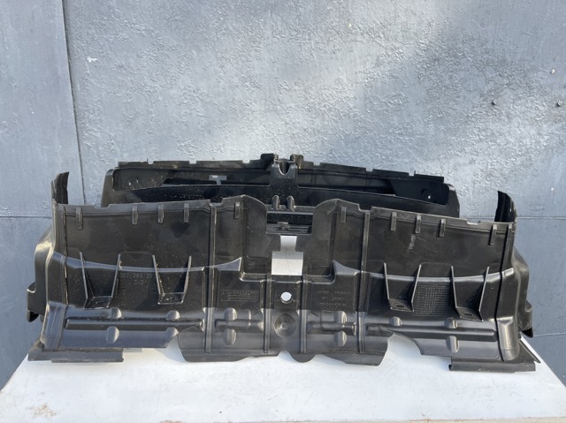 51748074611 BMW повітропровід радіатора