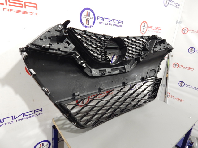 Купити 623104RA0A Nissan/Infiniti Захисна решітка радіатора