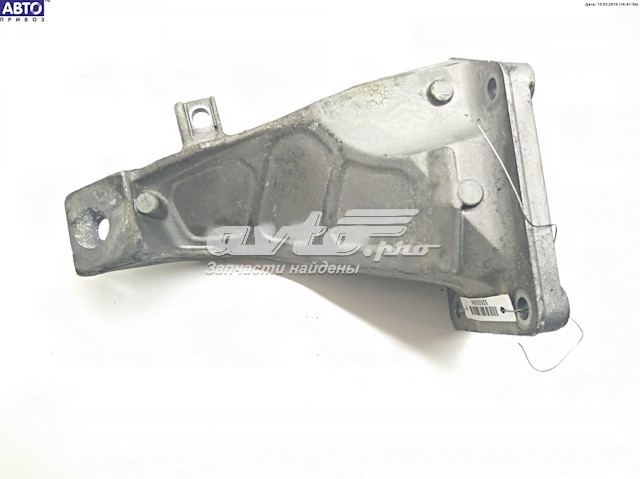 Кронштейн подушки (опори) двигуна, правої 1095084 BMW