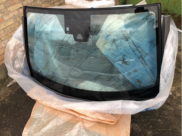 Лобове скло 5610142970 Toyota