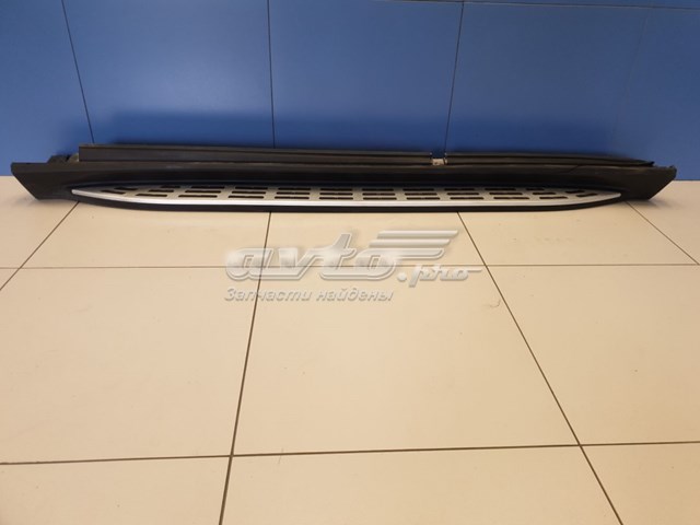 A1676986500 Mercedes Надставка двері передньої