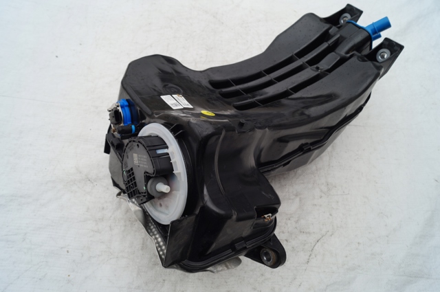 4M0131878 VAG 