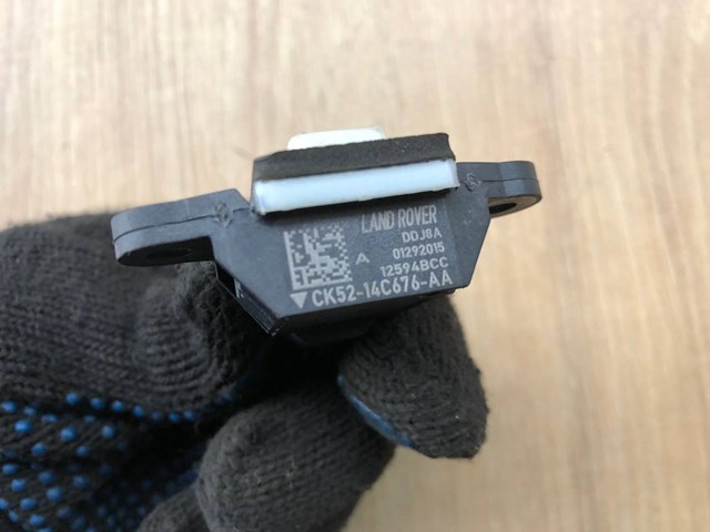 Датчик подушки безпеки Land Rover CK5214C676AA