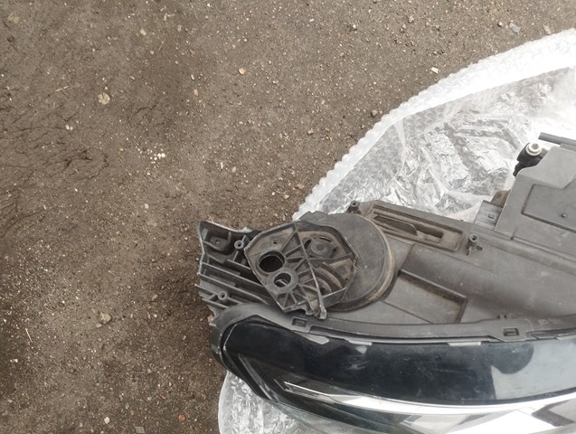 Купити 9810478080 Peugeot/Citroen Права блок фара