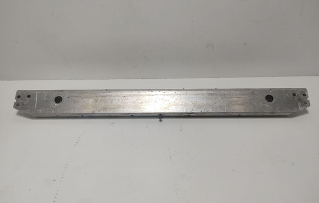 Купити LR137900 Land Rover 
