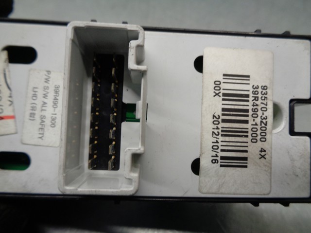 Купити 935703Z000 Hyundai/Kia 