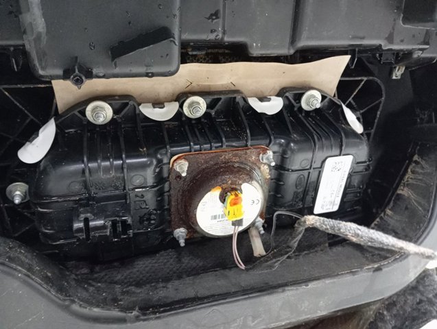 LR094692 Land Rover Передня панель