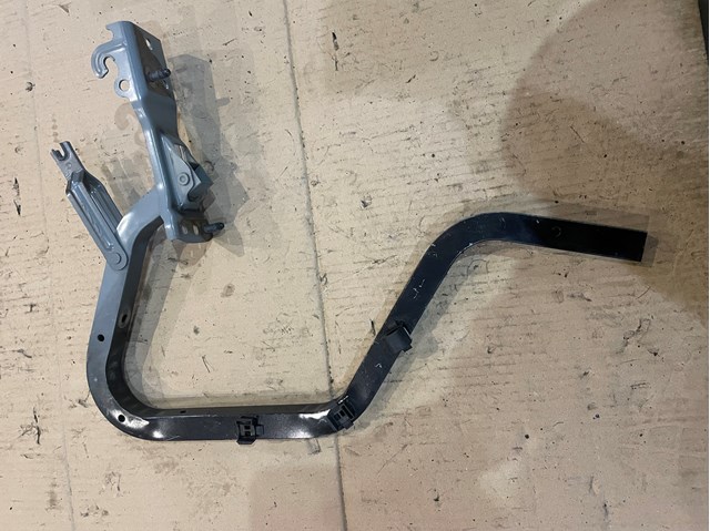 Купити GMD952710 Mazda Деталі багажника (петлі і упор кришки)