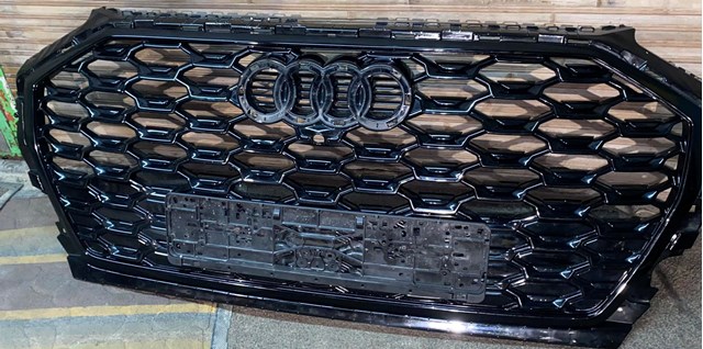 80F853651T94 VAG Решітка радіатора
