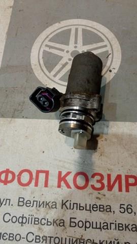 Купити LR051321 Land Rover Насос муфти Haldex