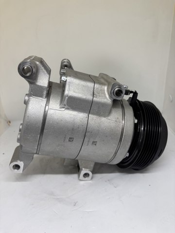 KD7761450A Mazda Компресор холодоагенту