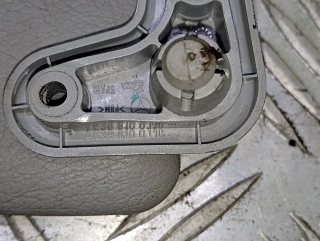 Козирок сонцезахисний автомобіля Mercedes A6398100110 ціна, від 4.97 USD